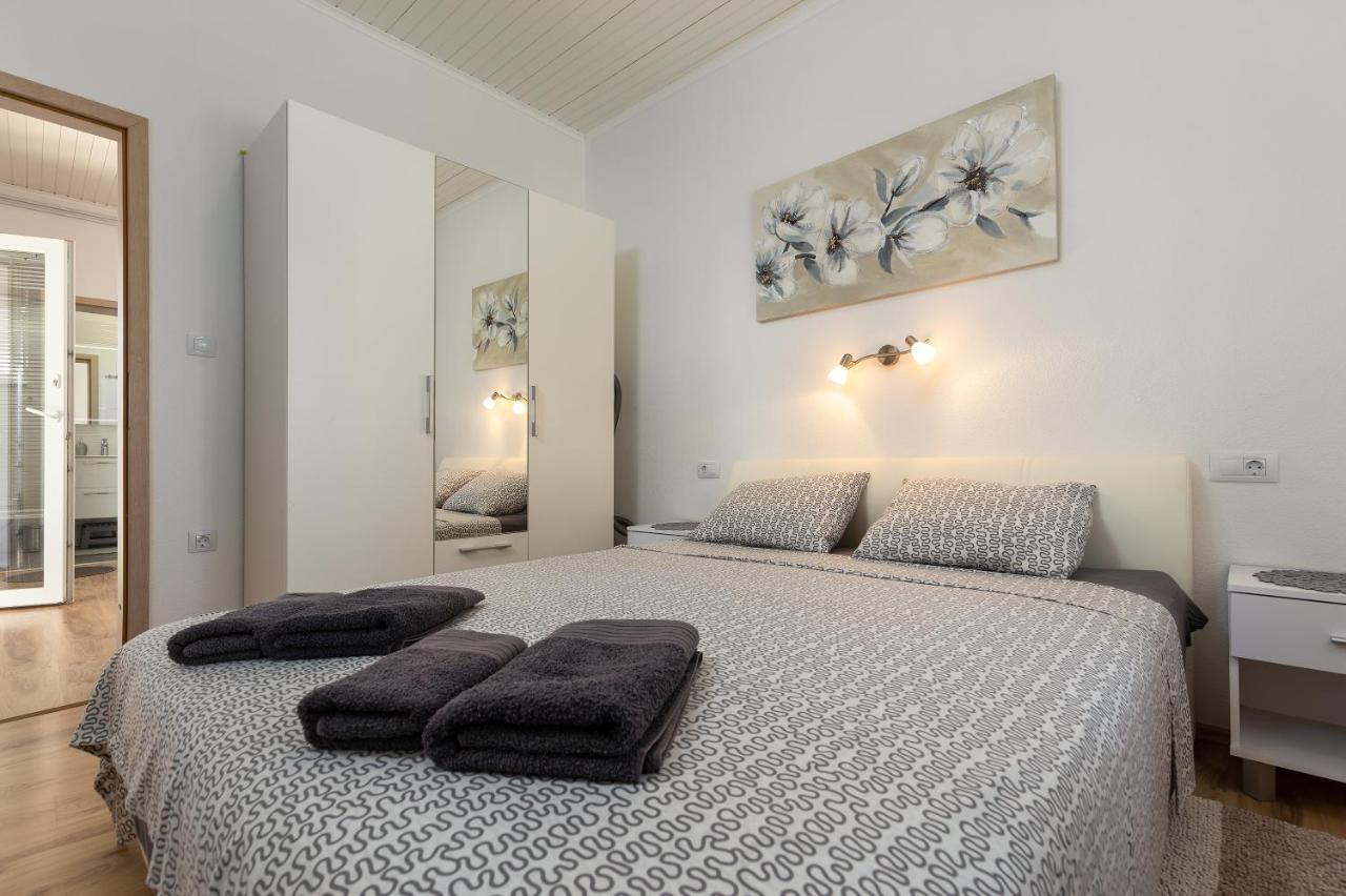 Apartments Elita Rovinj Luaran gambar